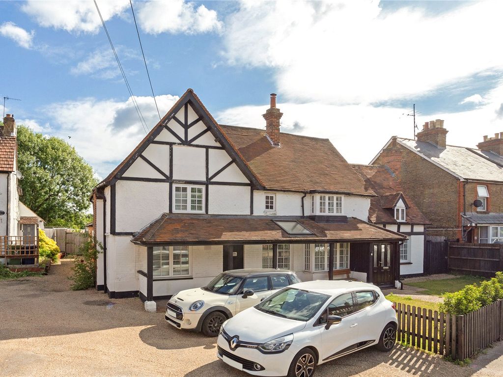 5 bed detached house for sale in Cores End Road, Bourne End, Buckinghamshire SL8, £1,200,000