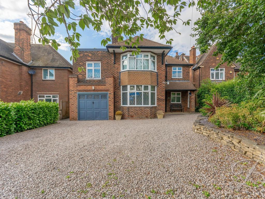 4 bed detached house for sale in Beech Hill Drive, Mansfield NG19, £390,000
