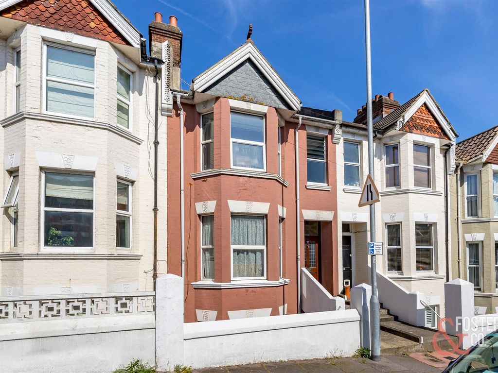 4 bed property for sale in Hollingbury Road, Brighton BN1, £600,000