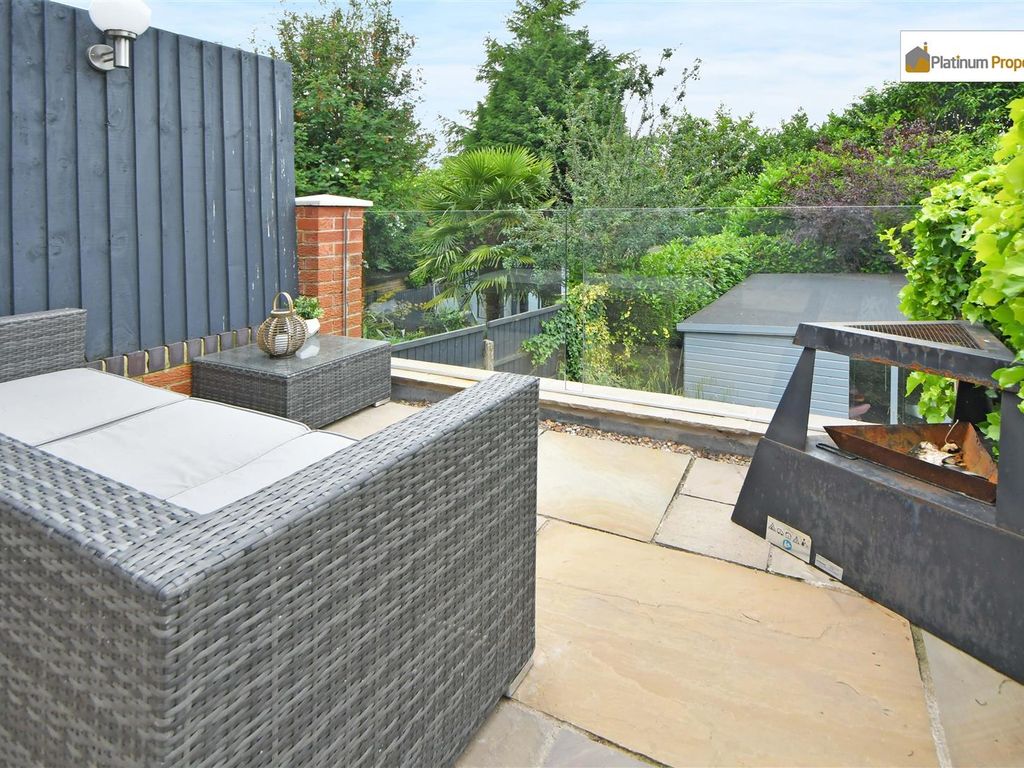 4 bed detached house for sale in Lightwood Road, Lightwood ST3, £500,000