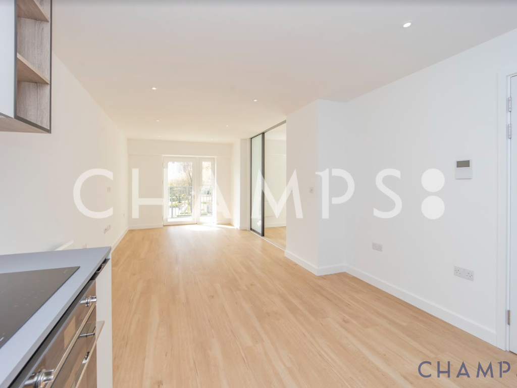 1 bed flat for sale in Beaufort Square, London NW9, £392,000