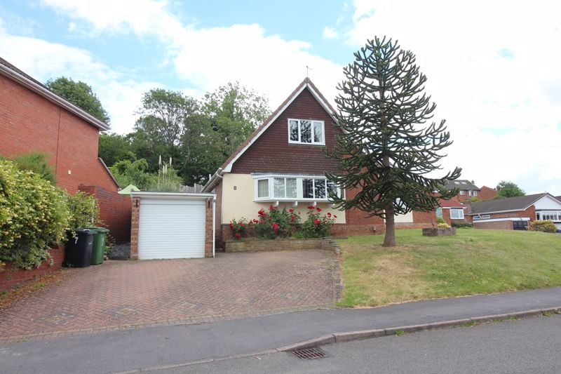 4 bed detached house for sale in Eaton Place, Kingswinford DY6, £375,000
