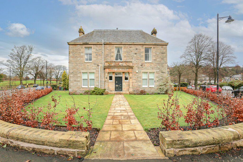3 bed flat for sale in Victoria Place, Kingspark, Stirling FK8, £525,000
