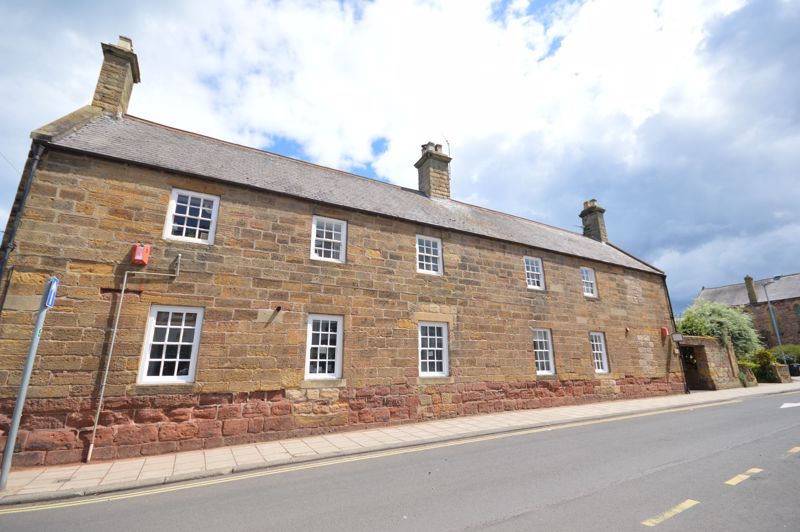 4 bed flat for sale in Northumberland Street, Alnmouth, Alnwick NE66, £585,000