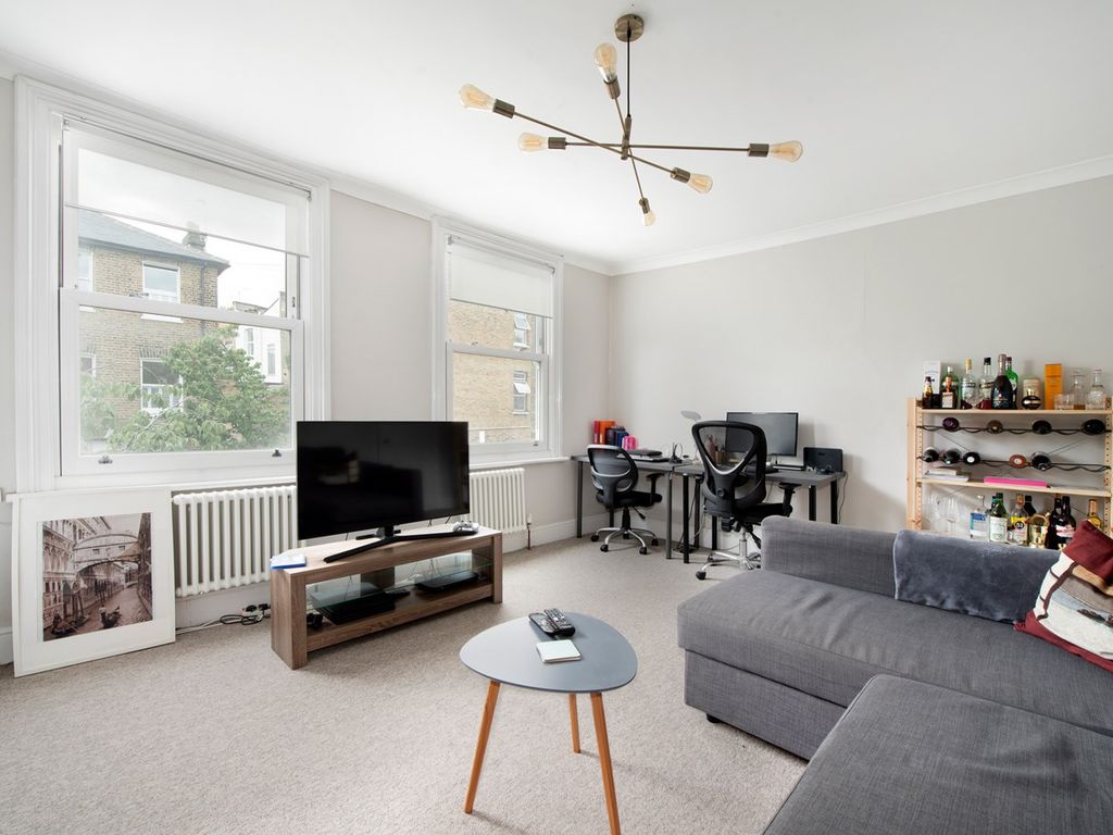 1 bed flat for sale in Redmore Road, Brackenbury Village, Hammersmith W6, £425,000