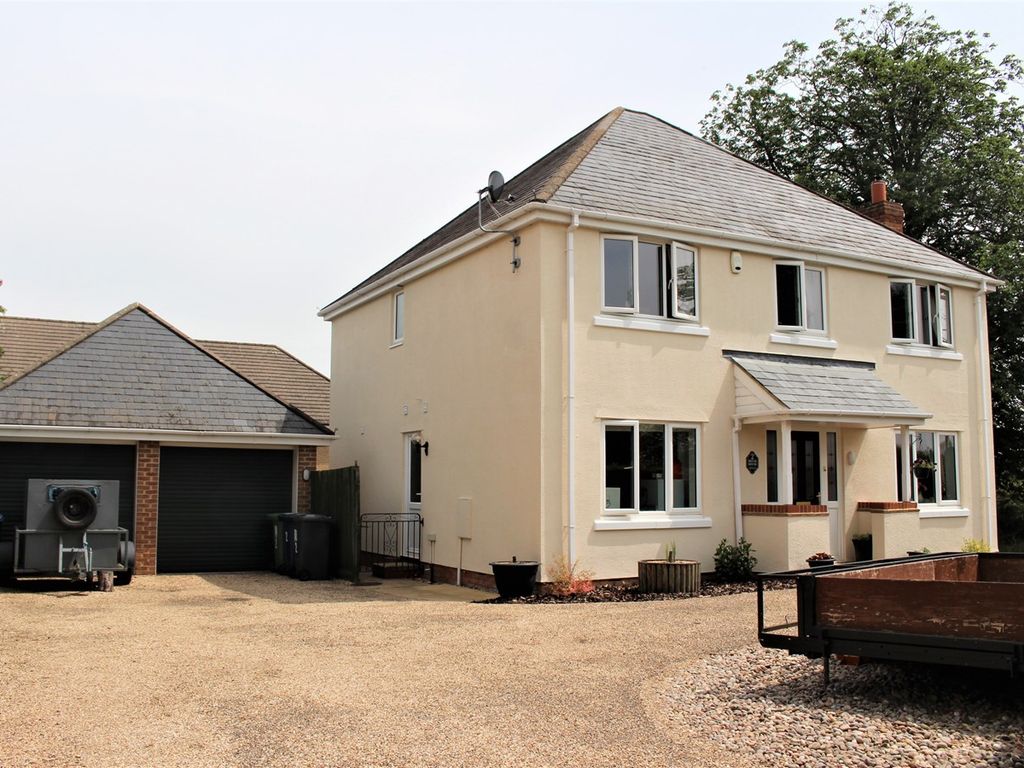 4 bed detached house for sale in Tates Field, Caxton, Cambridge CB23, £525,000