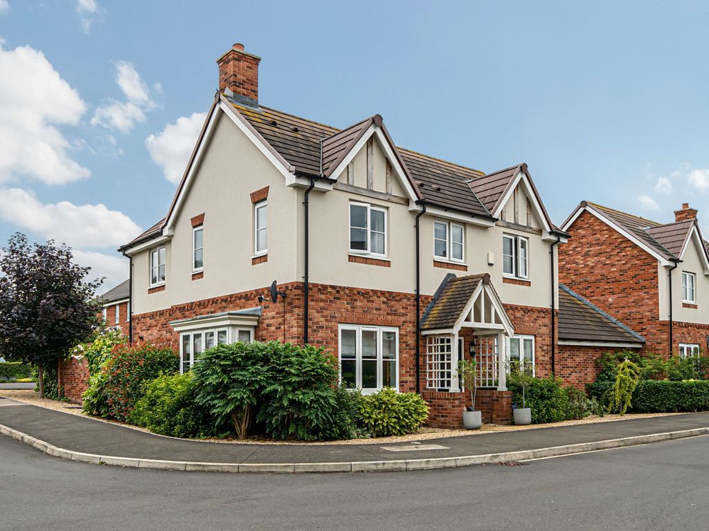 4 bed detached house for sale in Gosney Fields, Pinvin, Pershore, Worcestershire WR10, £485,000