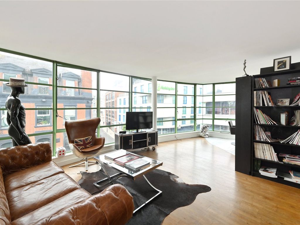 2 bed flat for sale in Arlington Road, Camden, London NW1, £975,000