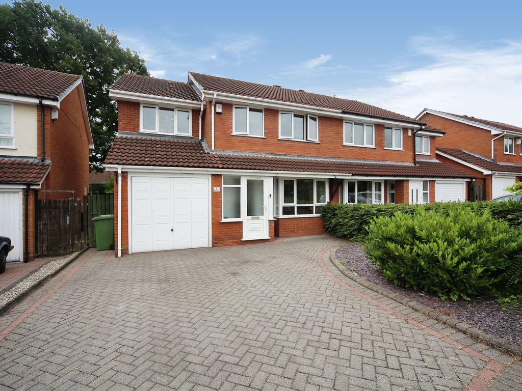 5 bed semi-detached house for sale in Woodbury Grove, Solihull B91, £565,000