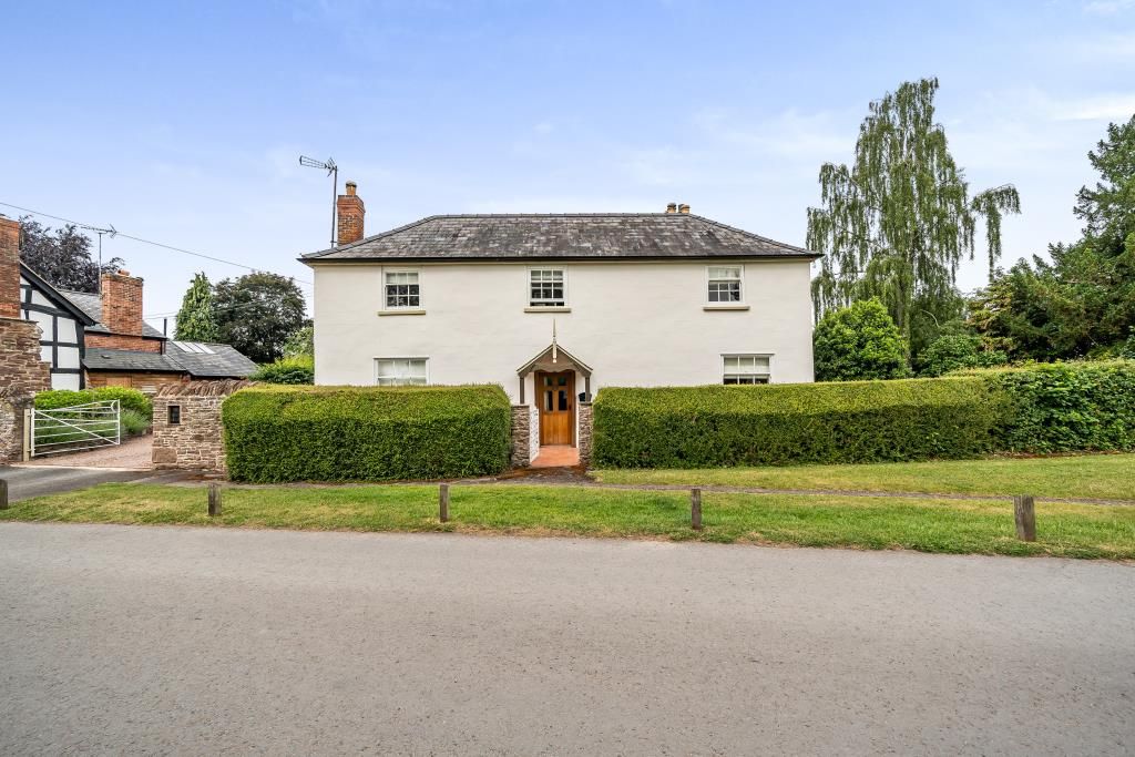 3 bed detached house for sale in Bodenham, Herefordshire HR1, £800,000