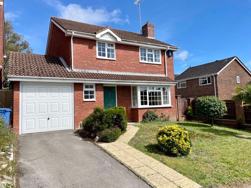 4 bed detached house for sale in Pilsdon Drive, Canford Heath, Poole BH17, £425,000