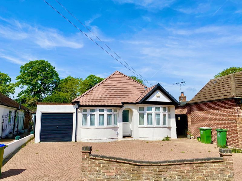 2 bed detached bungalow for sale in Langdale Crescent, Bexleyheath DA7, £525,000