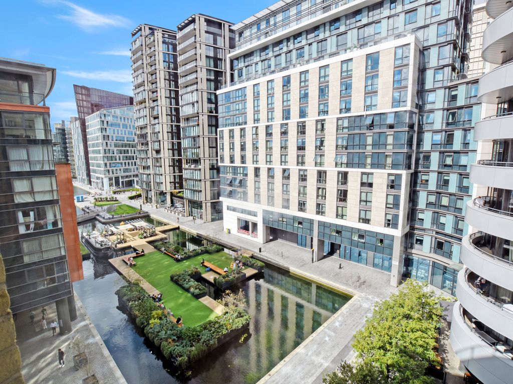 1 bed flat for sale in Balmoral Apartments, 2 Praed Street, London W2, £569,000