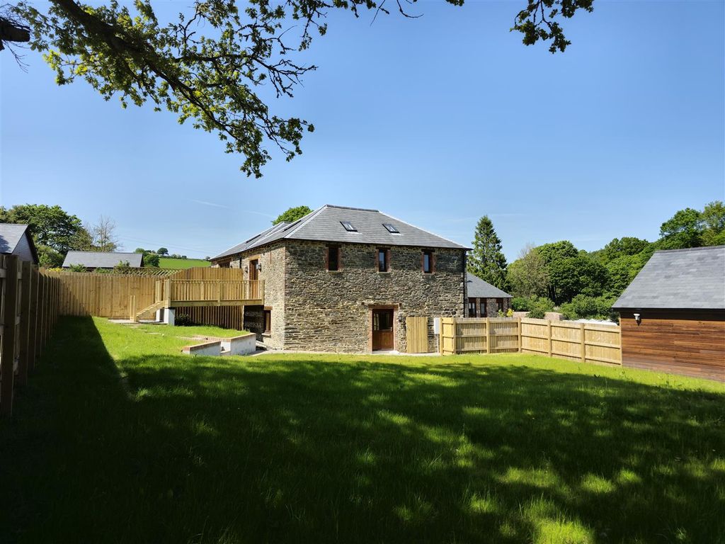2 bed barn conversion for sale in Lezant, Launceston PL15, £475,000