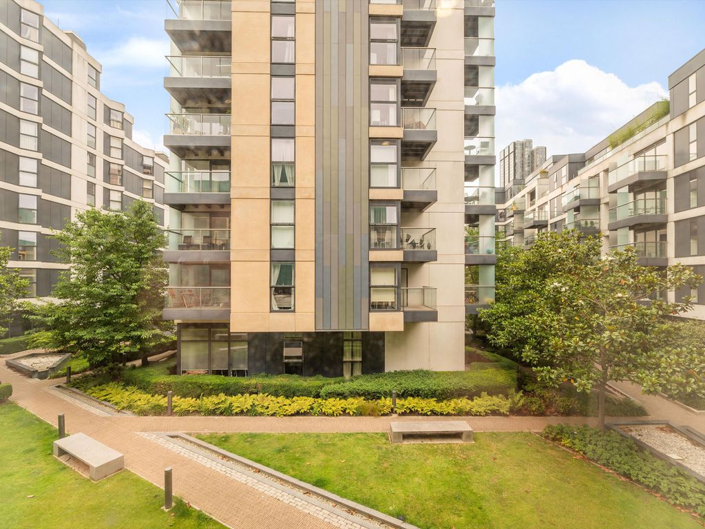 1 bed flat for sale in Dance Square, London EC1V, £525,000