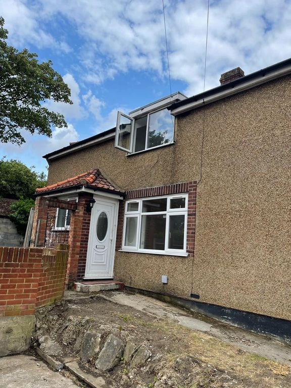 3 bed semi-detached house to rent in Blendon Road, Bexley, Kent DA5, £2,100 pcm
