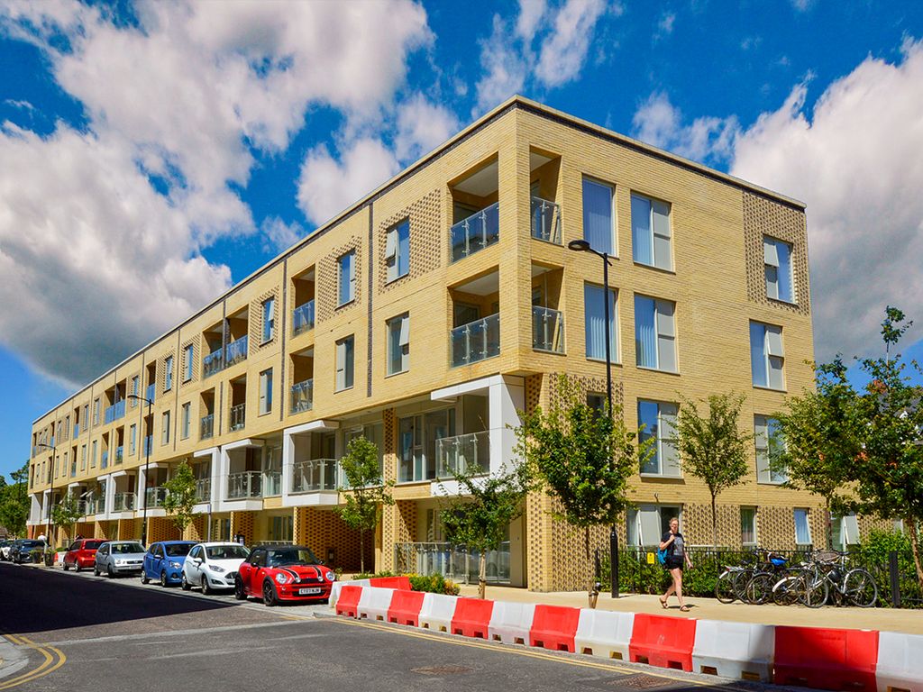 2 bed flat for sale in Great Northern Road, Cambridge CB1, £540,000