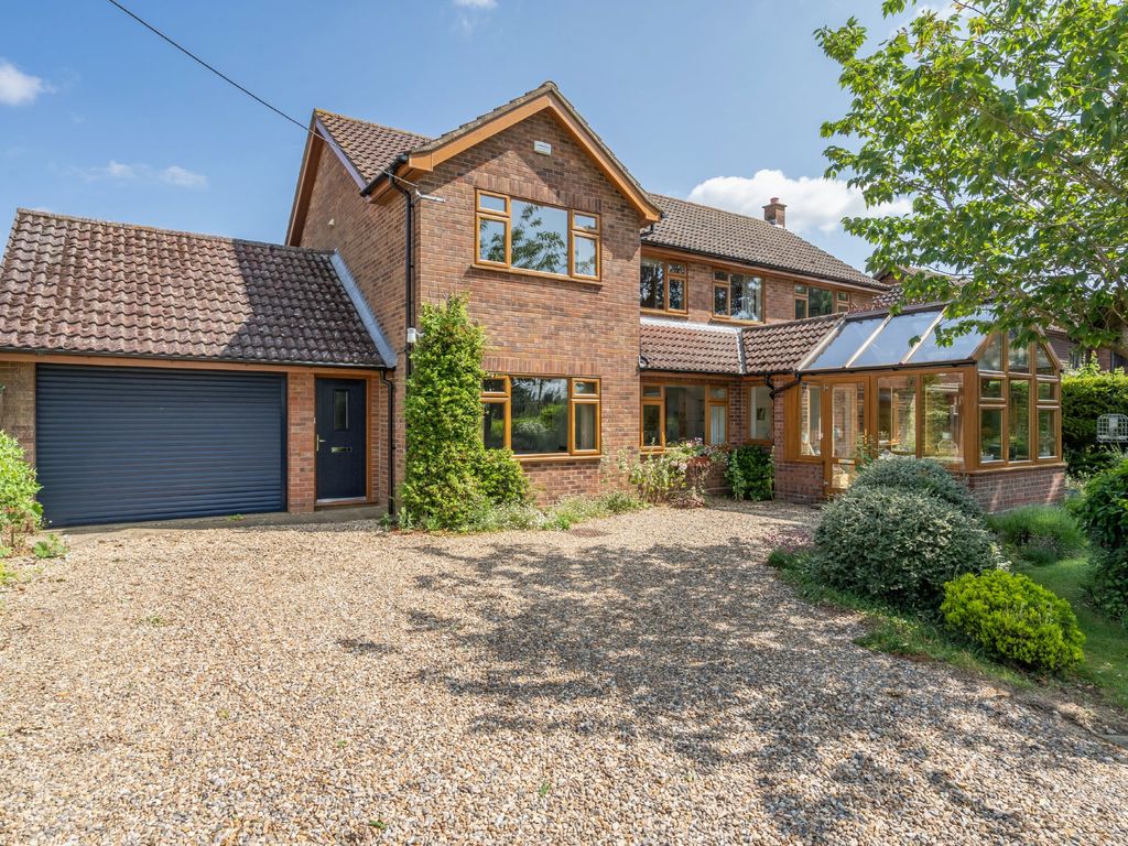 5 bed detached house for sale in Wymondham Road, Wreningham, Norwich NR16, £750,000