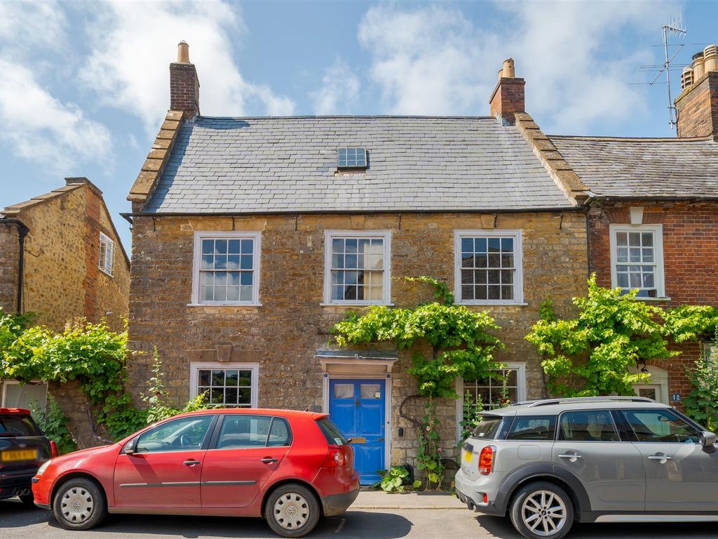 3 bed terraced house for sale in Church Street, Beaminster DT8, £600,000