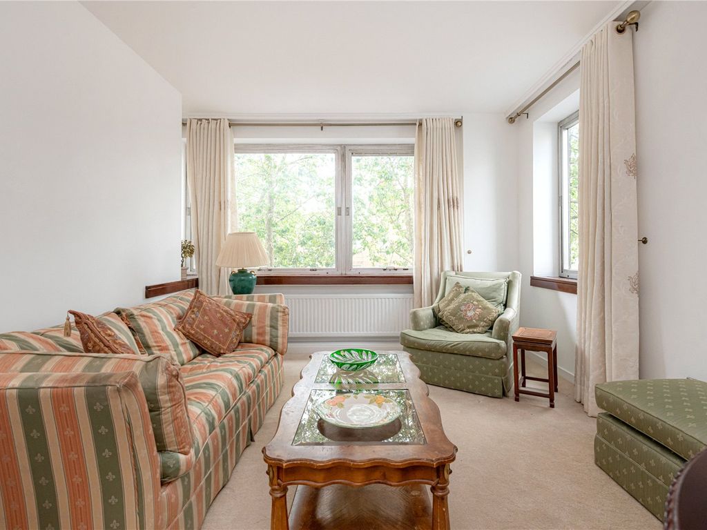 1 bed flat for sale in Coniston Court, Kendal Street, London W2, £440,000