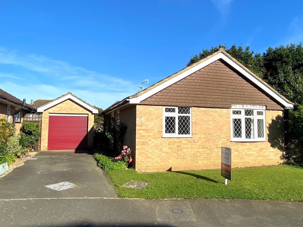2 bed detached bungalow for sale in Spring Lane, Little Common, Bexhill-On-Sea TN39, £385,000