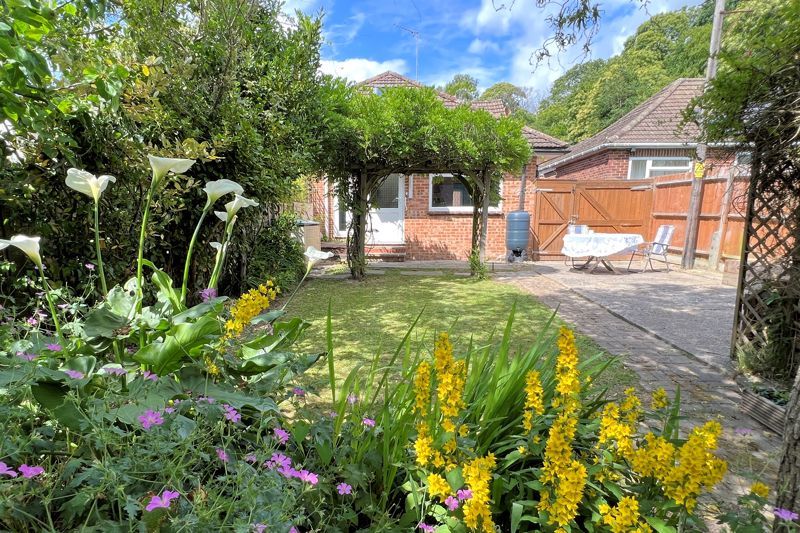 3 bed semi-detached bungalow for sale in Bournewood, Hamstreet, Ashford TN26, £350,000