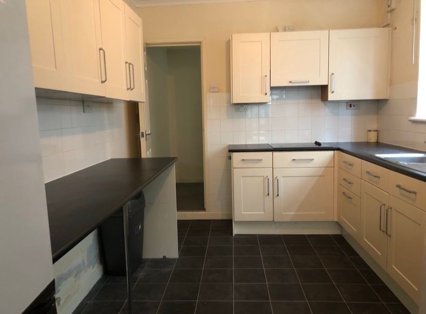 4 bed shared accommodation to rent in Heidelberg Road, Southsea PO4, £575 pcm
