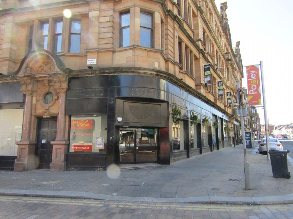 Retail premises to let in Causeyside Street, Paisley PA1, £20,000 pa