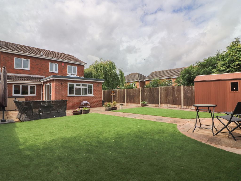4 bed detached house for sale in Seafield, Amington, Tamworth B77, £379,950