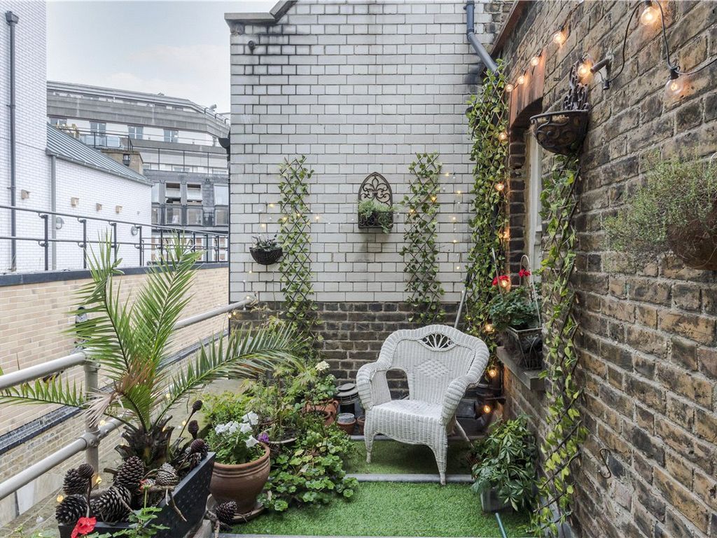 2 bed maisonette for sale in Lancashire Court, London W1S, £2,250,000