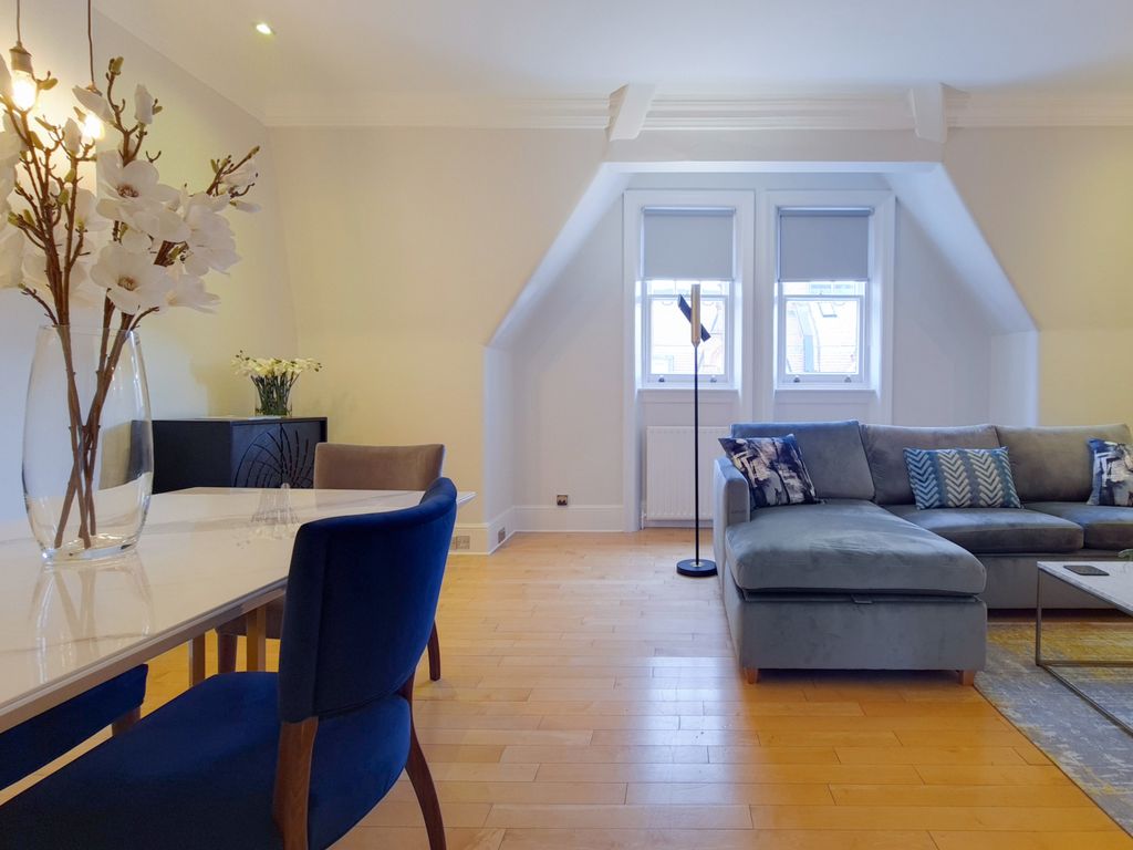 2 bed flat for sale in Draycott Place, Chelsea SW3, £2,000,000