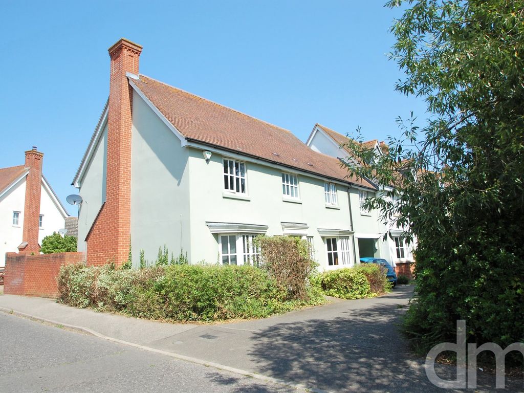 4 bed link-detached house for sale in Wilkin Drive, Tiptree, Colchester CO5, £400,000