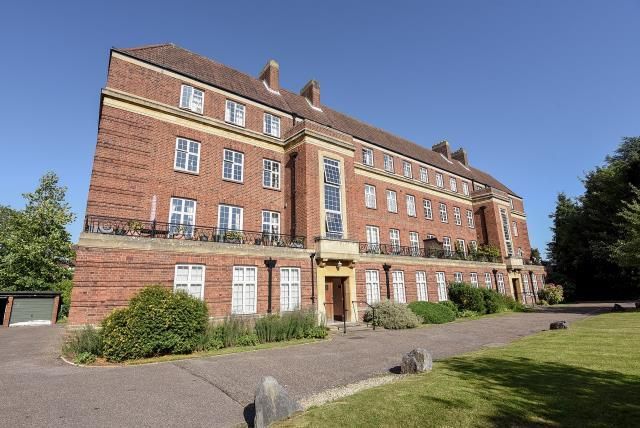 2 bed flat for sale in Woodstock Close, Summertown OX2, £500,000