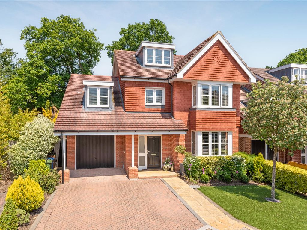 4 bed detached house for sale in Saddlers Mews, Ascot SL5, £1,100,000