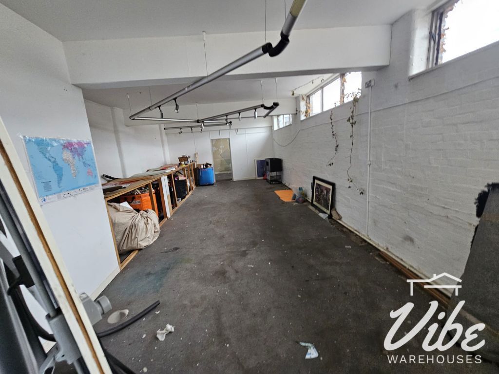 Light industrial to let in Chatfield Place, Stoke-On-Trent ST3, £6,000 pa