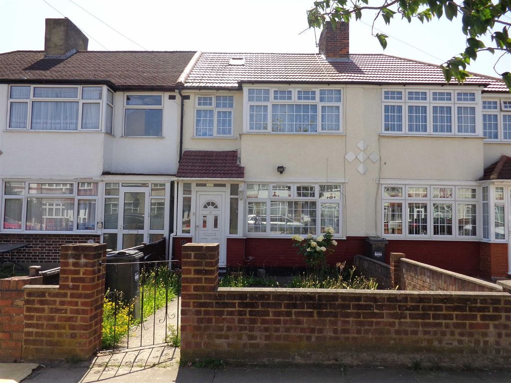 3 bed terraced house for sale in Hadley Gardens, Southall UB2, £550,000