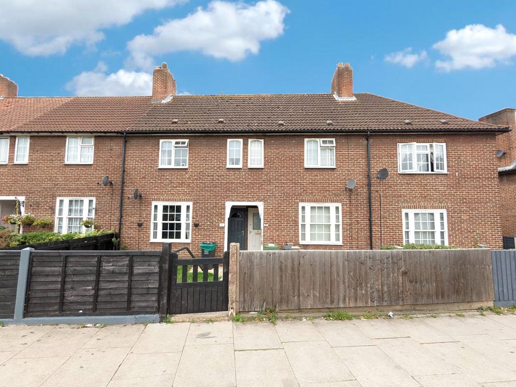 2 bed detached house for sale in Northover, Bromley BR1, £375,000
