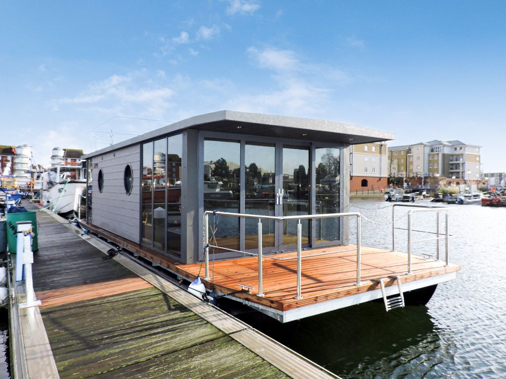 New home, 2 bed houseboat for sale in Mill Road, Buckden, St. Neots PE19, £155,000