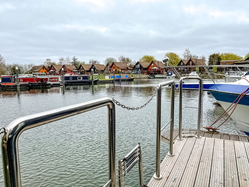 New home, 2 bed houseboat for sale in Mill Road, Buckden, St. Neots PE19, £155,000