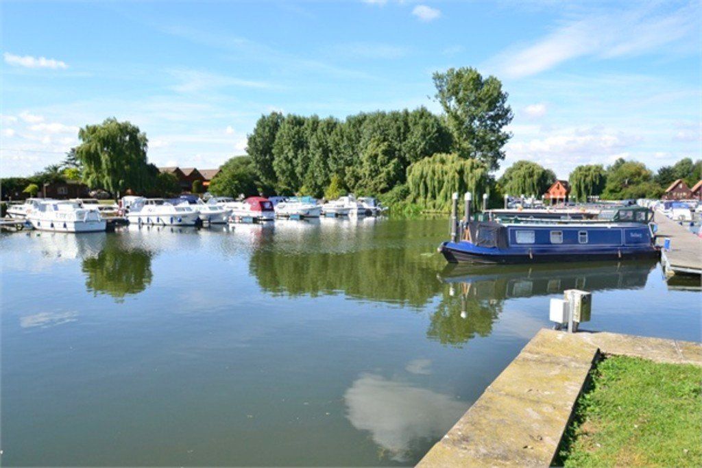 New home, 2 bed houseboat for sale in Mill Road, Buckden, St. Neots PE19, £155,000