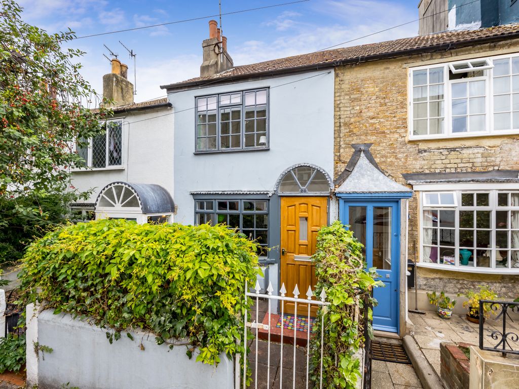 2 bed terraced house for sale in Frederick Gardens, Brighton BN1, £440,000