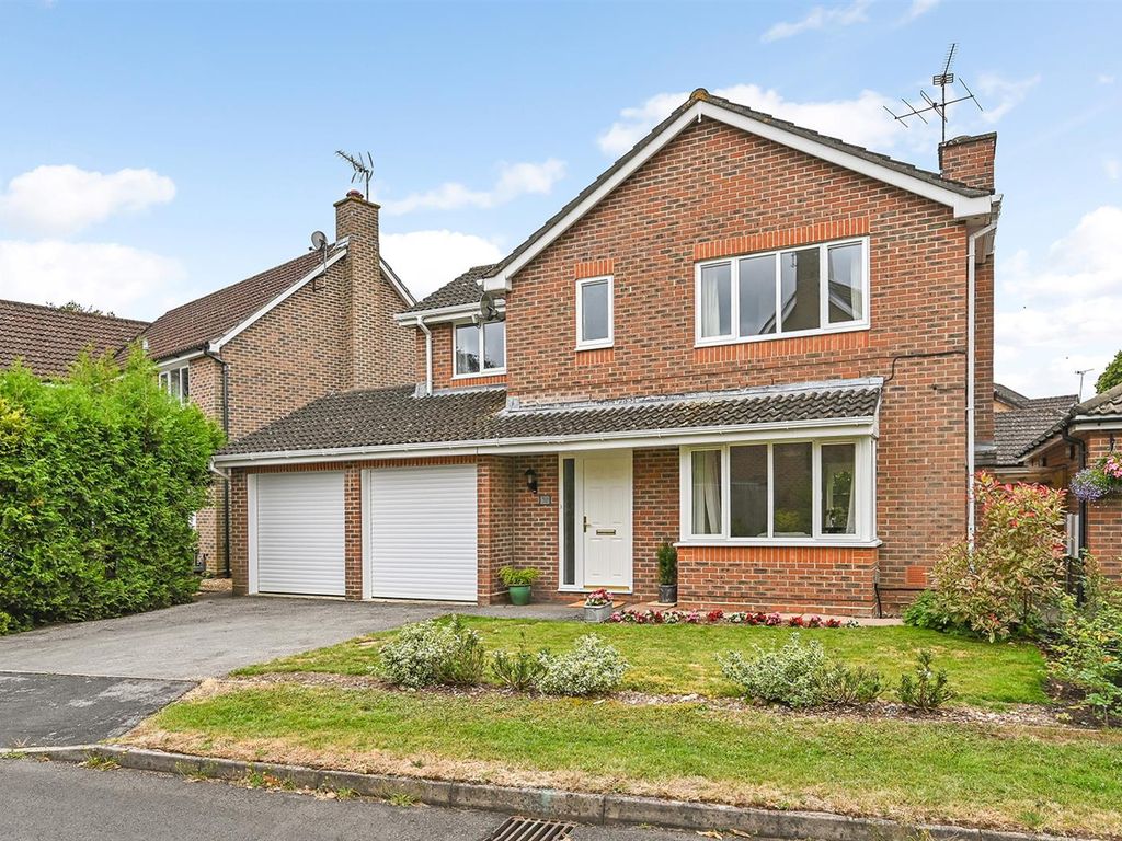 4 bed detached house for sale in Taskers Drive, Anna Valley, Andover SP11, £560,000
