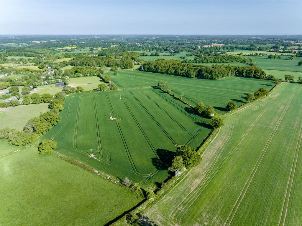 Land for sale in The Lee, Great Missenden HP16, £2,400,000