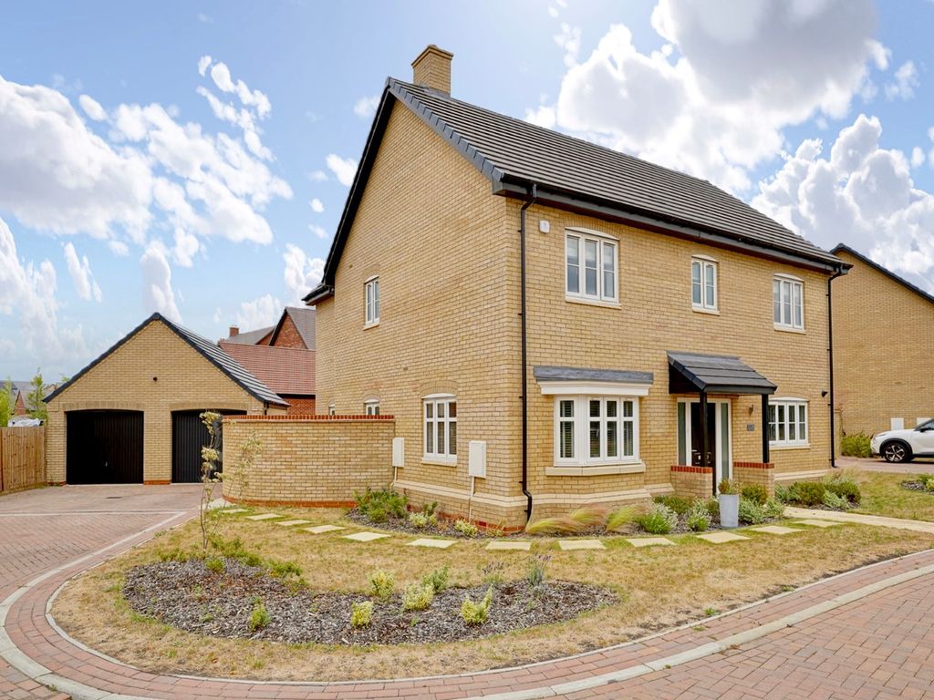 4 bed detached house for sale in Howitt Close, Brampton, Huntingdon PE28, £575,000