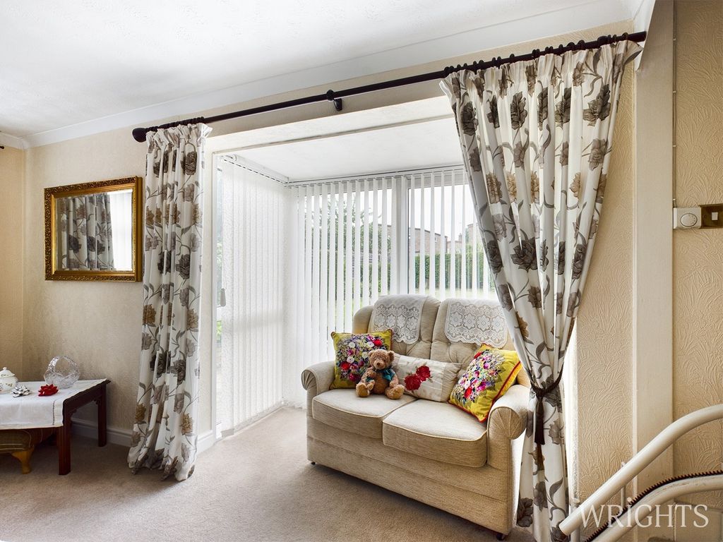 2 bed detached house for sale in Dawley, Welwyn Garden City AL7, £365,000