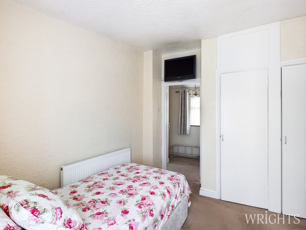 2 bed detached house for sale in Dawley, Welwyn Garden City AL7, £365,000