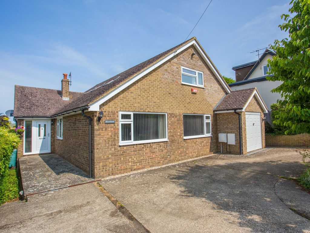 4 bed detached bungalow for sale in Black Robin Lane, Kingston CT4, £600,000
