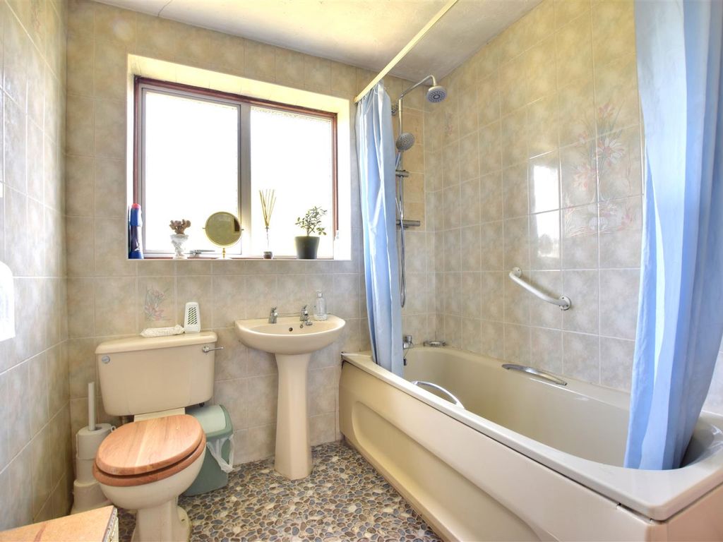 4 bed semi-detached house for sale in Ellwood Gardens, Watford WD25, £620,000