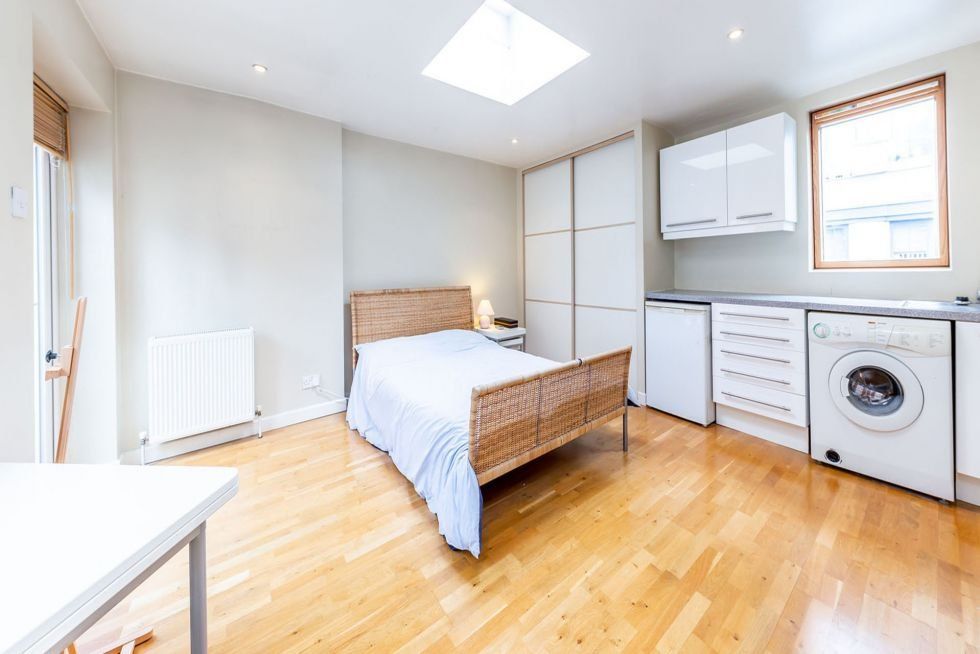 Studio to rent in Westland Place, London N1, £1,647 pcm