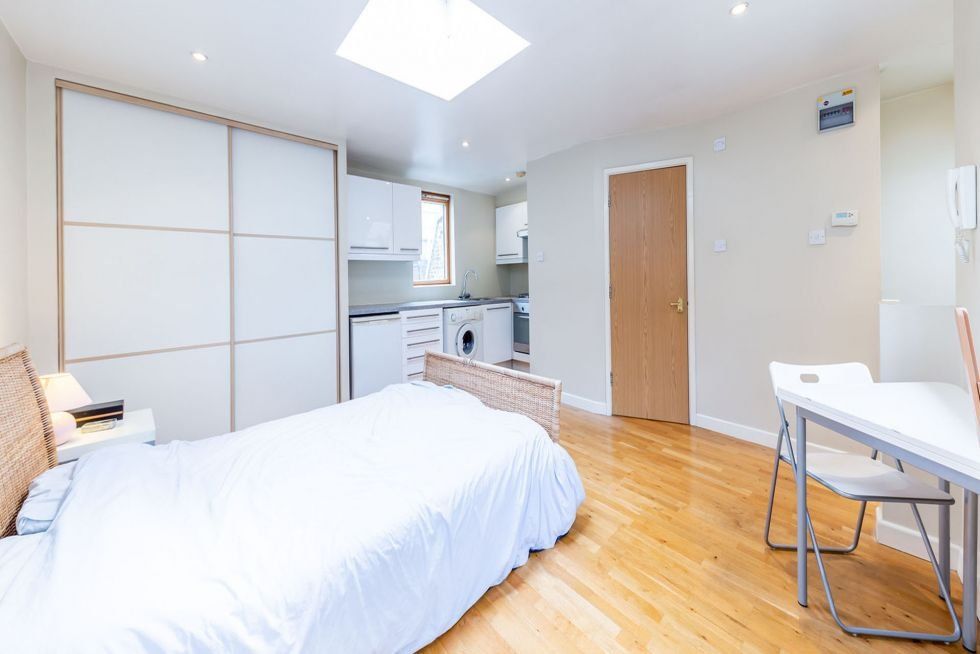 Studio to rent in Westland Place, London N1, £1,647 pcm